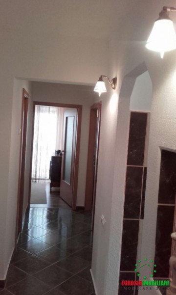 apartament-3-camere-decomandat-de-vanzare-in-ocna-sibiului-zona-centrala-1